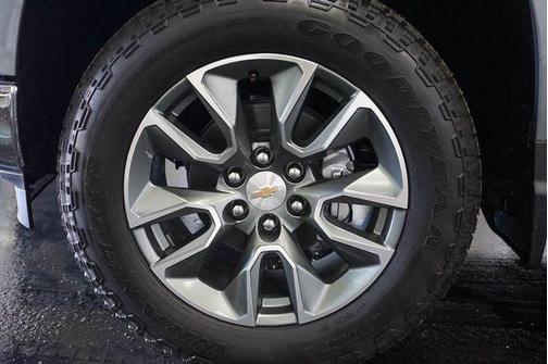 Sterling Gray Metallic 2026 Chevrolet Silverado 1500 LT