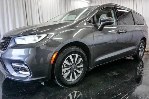 2021 Chrysler Pacifica Touring L