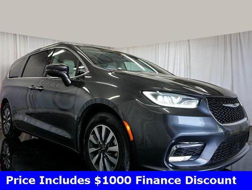 2021 Chrysler Pacifica Touring L