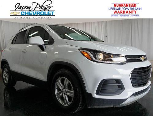 Summit White 2022 Chevrolet Trax LT