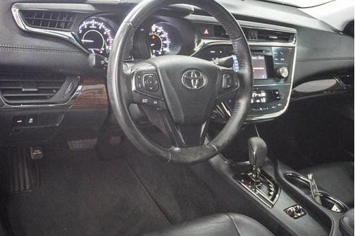 2013 Toyota Avalon XLE