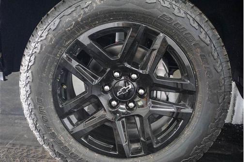 Sterling Gray Metallic 2026 Chevrolet Silverado 1500 LT Trail Boss