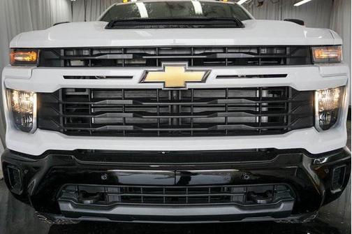 2026 Chevrolet Silverado 2500 Custom