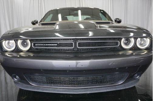 Granite Pearlcoat 2023 Dodge Challenger SXT
