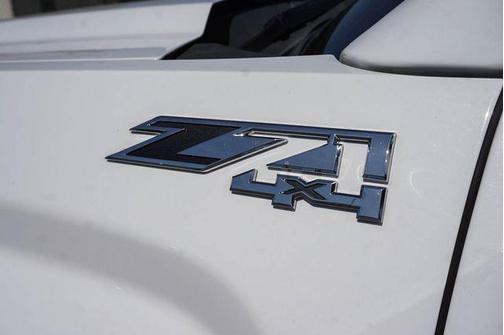 Summit White 2019 GMC Sierra 1500 SLT
