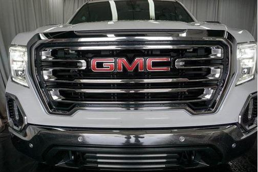 Summit White 2019 GMC Sierra 1500 SLT