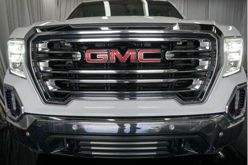 Summit White 2019 GMC Sierra 1500 SLT
