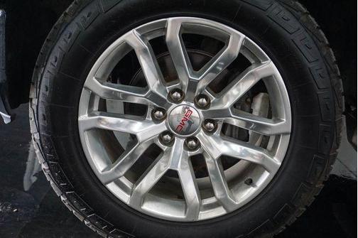 Summit White 2019 GMC Sierra 1500 SLT