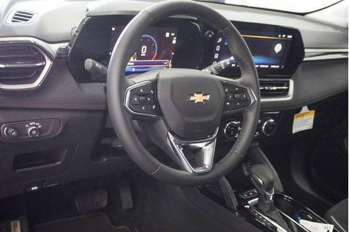Summit White 2026 Chevrolet Trailblazer LT