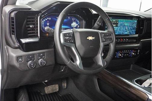 2025 Chevrolet Silverado 3500 LT