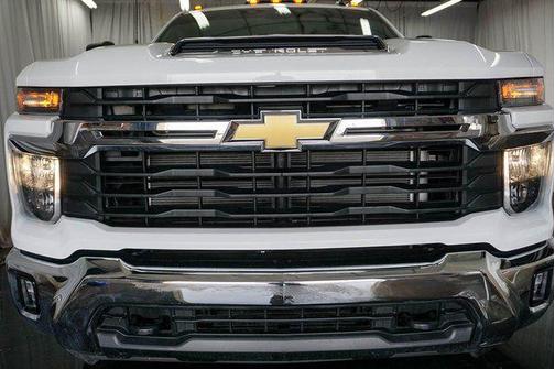 2025 Chevrolet Silverado 3500 LT