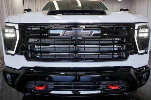 Summit White 2026 Chevrolet Silverado 2500 LTZ