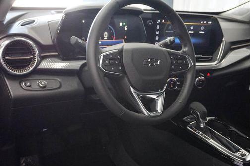 Cacti Green 2026 Chevrolet Trax FWD ACTIV