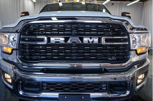 2024 RAM 3500 Big Horn Crew Cab 4x4 8' Box