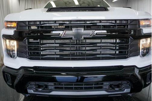 2026 Chevrolet Silverado 2500 Custom