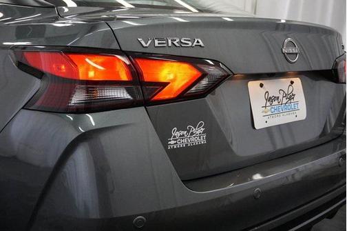 2023 Nissan Versa 1.6 SV