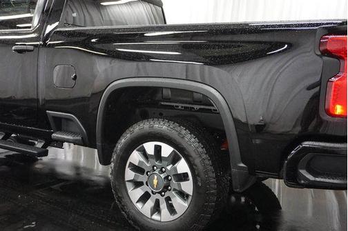 Black 2026 Chevrolet Silverado 2500 Custom