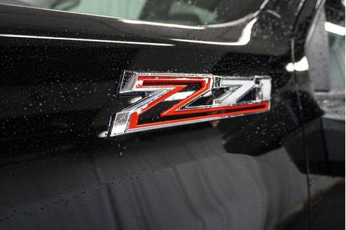 Black 2026 Chevrolet Silverado 2500 Custom
