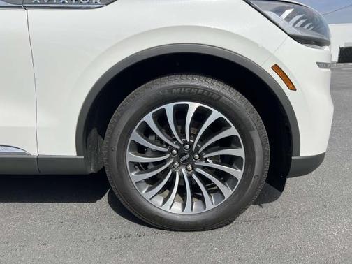 2023 Lincoln Aviator Standard AWD