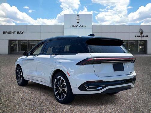 White Platinum Clearcoat Metallic 2024 Lincoln Nautilus Reserve