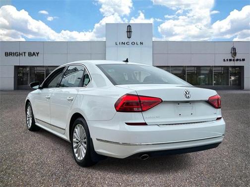 2016 Volkswagen Passat 1.8T SE