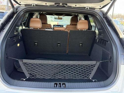 White Metallic 2023 Lincoln Nautilus Reserve