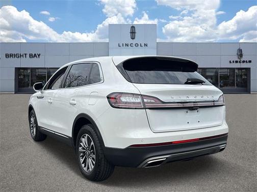 2022 Lincoln Nautilus Standard