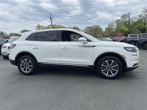 2022 Lincoln Nautilus Standard