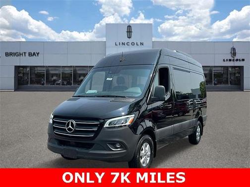 2021 Mercedes-Benz Sprinter 2500 144 WB Standard Roof Passenger