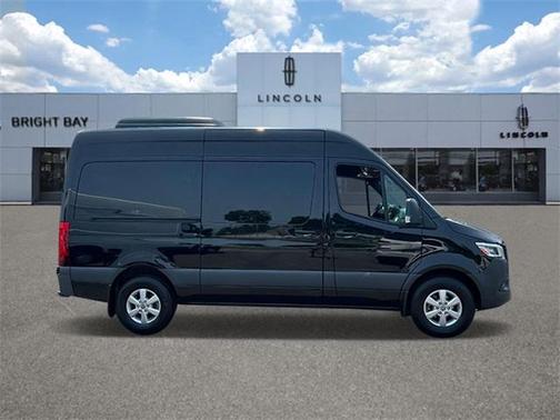 2021 Mercedes-Benz Sprinter 2500 144 WB Standard Roof Passenger