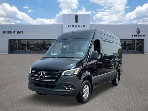 2021 Mercedes-Benz Sprinter 2500 144 WB Standard Roof Passenger