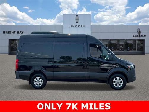 2021 Mercedes-Benz Sprinter 2500 144 WB Standard Roof Passenger