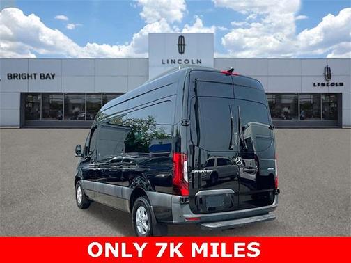 2021 Mercedes-Benz Sprinter 2500 144 WB Standard Roof Passenger
