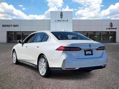 2024 BMW 530 i xDrive