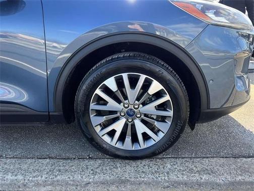 2020 Ford Escape Titanium Hybrid