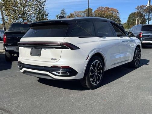 2024 Lincoln Nautilus Reserve