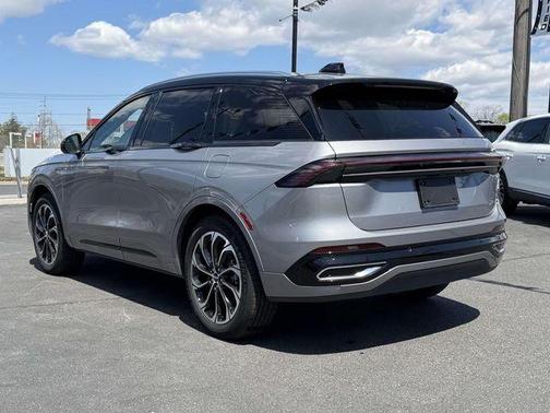 Gray Metallic 2025 Lincoln Nautilus Reserve