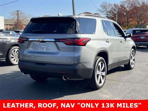 2023 Chevrolet Traverse LT Leather
