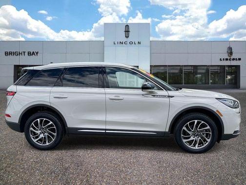 Pearl Metallic 2022 Lincoln Corsair Standard