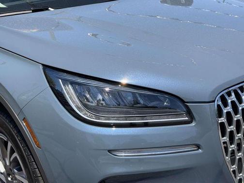 Whisper White 2023 Lincoln Corsair Standard