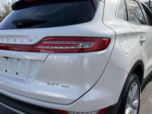 White Platinum Clearcoat Metallic 2018 Lincoln MKC Premiere