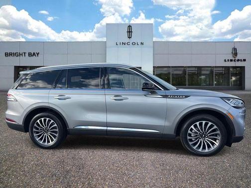2023 Lincoln Aviator Standard AWD