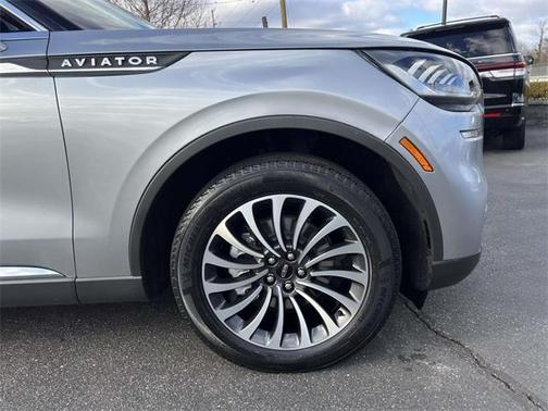 2023 Lincoln Aviator Standard AWD