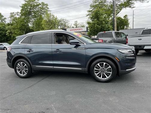 2022 Lincoln Nautilus Reserve