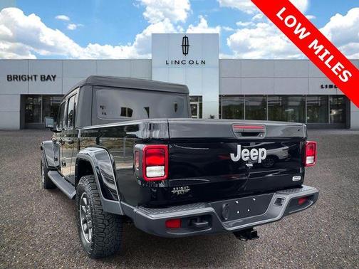 Black Clearcoat 2021 Jeep Gladiator Overland