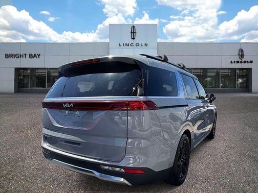 Ceramic Silver 2022 Kia Carnival SX Prestige