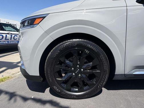 Ceramic Silver 2022 Kia Carnival SX Prestige