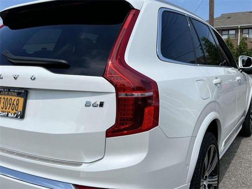 2023 Volvo XC90 B6 Ultimate 6-Seater