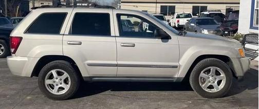 Photo 2 of 11 of 2007 Jeep Grand Cherokee Limited