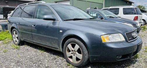 Photo 2 of 4 of 2004 Audi A6 Avant quattro